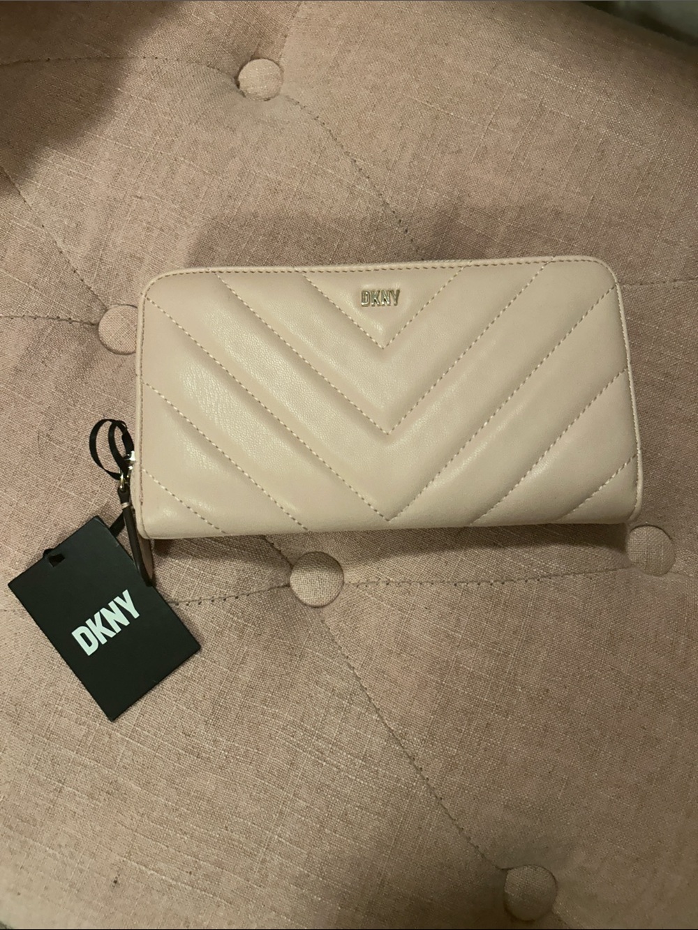 DKNY Quilted Chevron Zip Wallet in Light pink. NWT